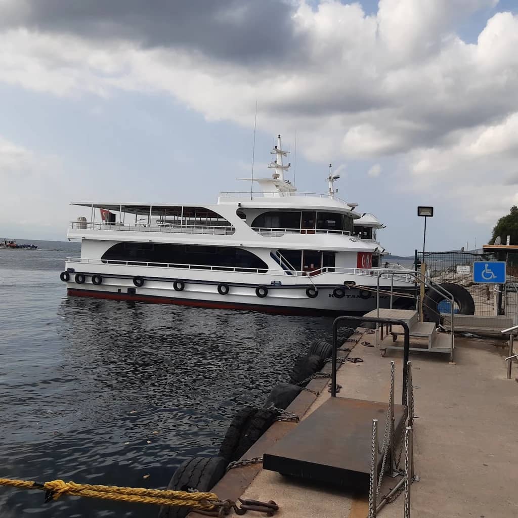 İDO Kartal Deniz Otobüsü İskelesi