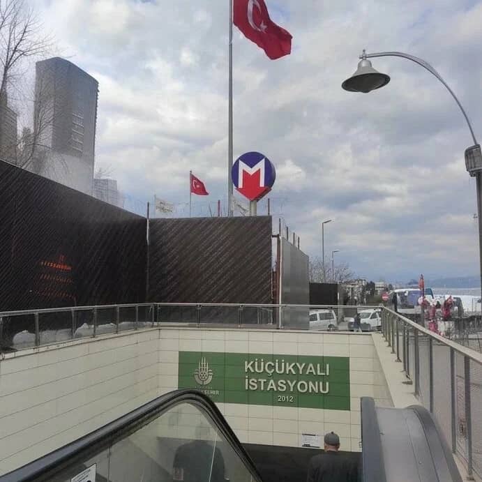 Küçükyalı Metro